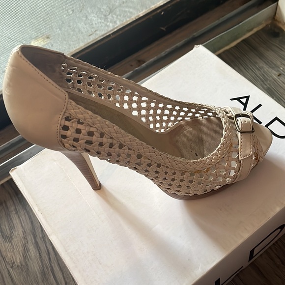 Peep toe stilettos - Picture 3 of 5